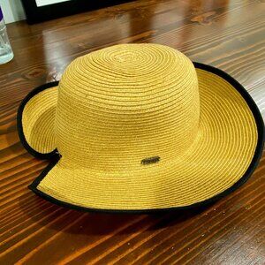 🍂  Sun n' Sand Straw Sun Hat w/ Black Edge